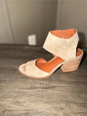 Lucky Brand Beige Suede Block Heel Ankle Sandal